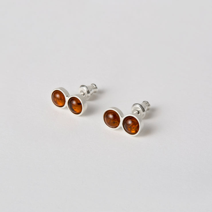 small gem stud earrings, with semi precius gems. bright colored gem earrings. colored gem stud earrings. peridot gem earrings, amber gem earrings, turquase gem earrings. black onix gem earrings. garnet gem earrings.