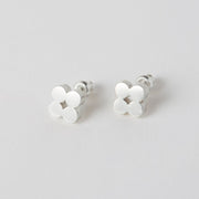 Sterling silver stud earring of a clovers 