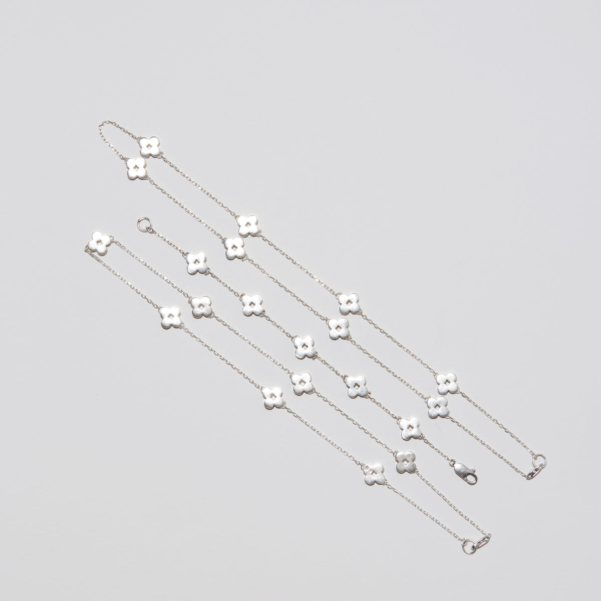 Flower Garland – Suna Bonometti